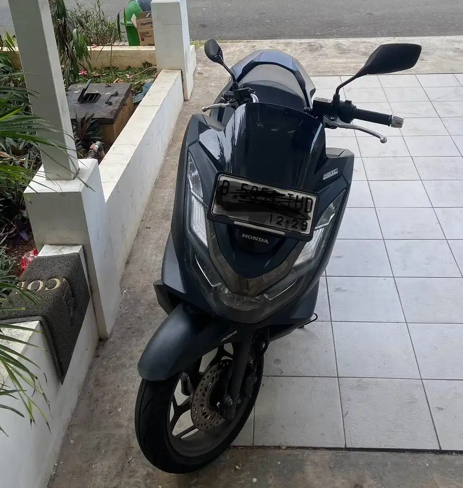 Honda PCX ABS 2024 Akhir Pemakaian 2025 Hitam AN Sendiri Tgn ke 1