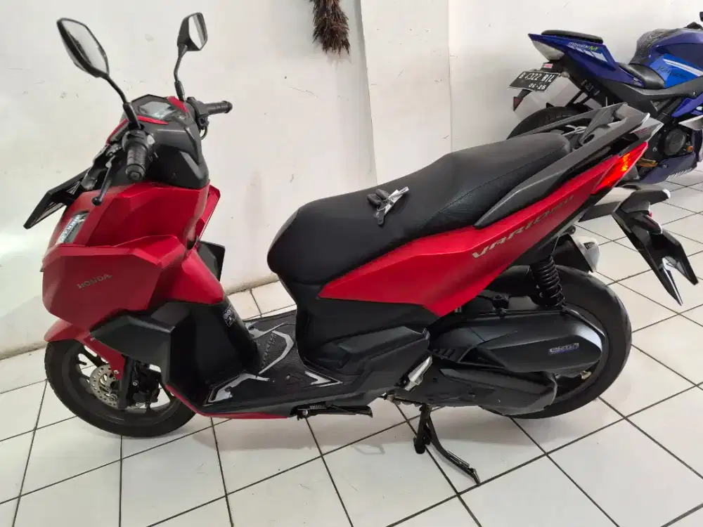 VARIO 160 CBS 2023 OKe  cas/ kredit DP 500