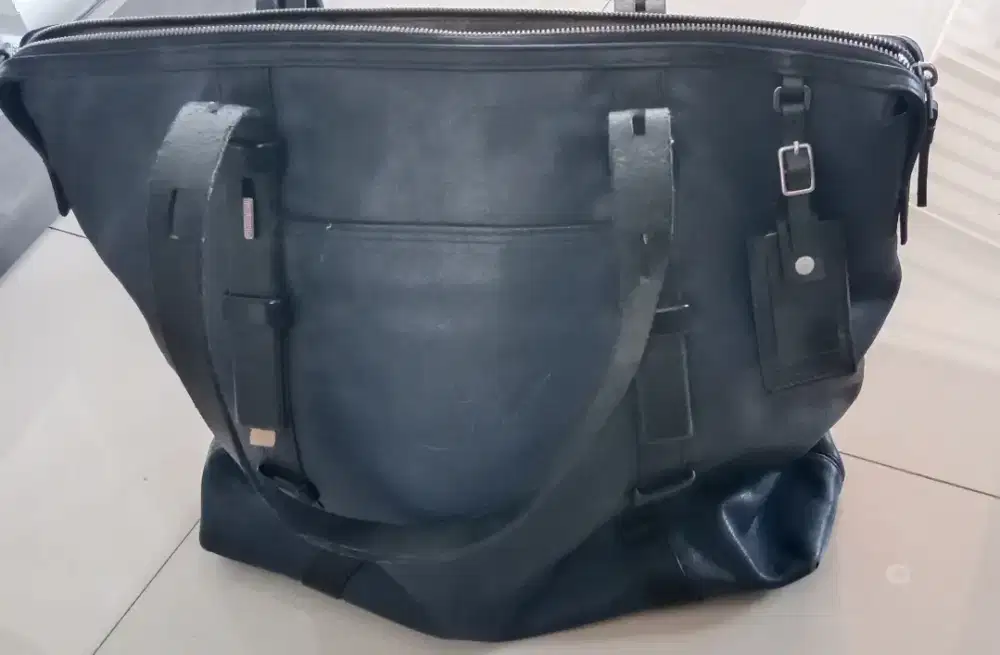 Tas wanita Tumi