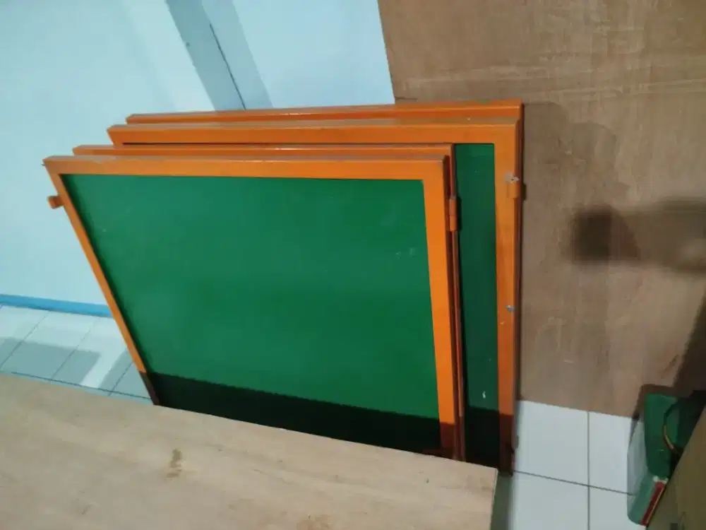 Pagar plat besi