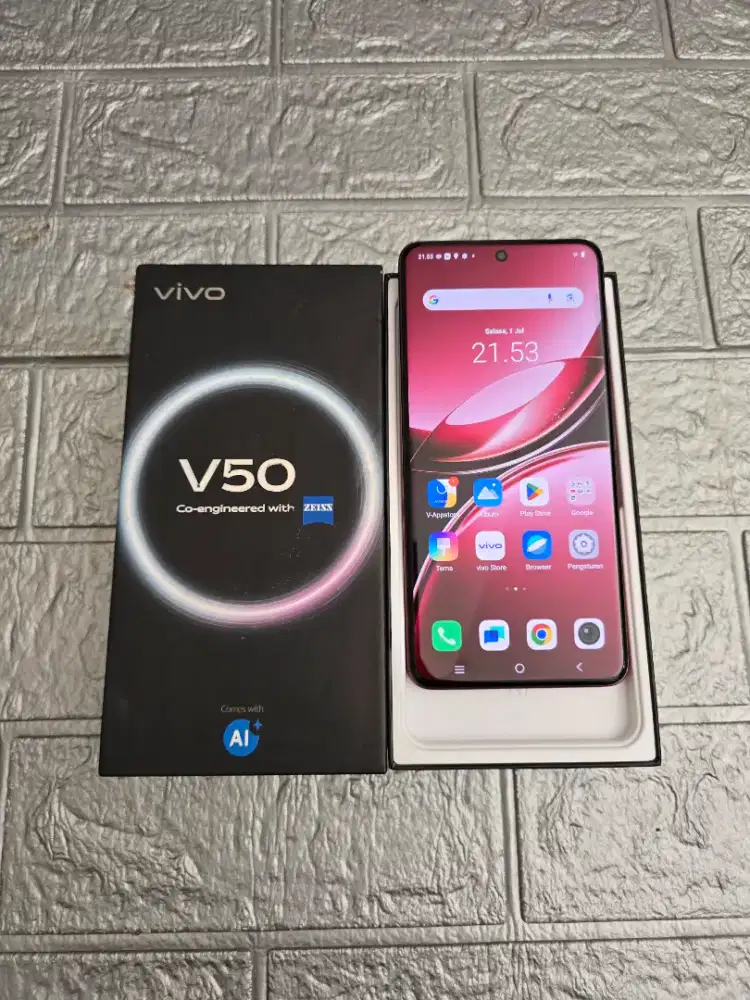 Vivo V50 5G RED 12/256gb Lengkap Normal