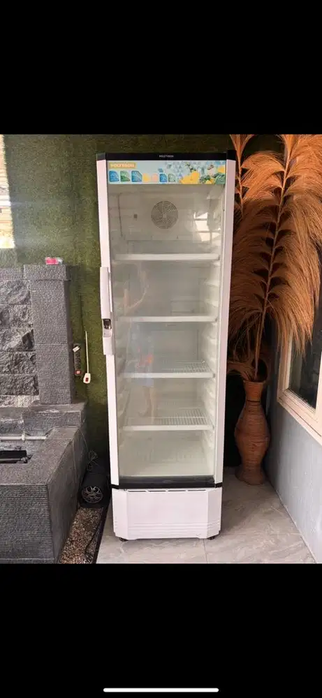 Showcase polytron 4 rak