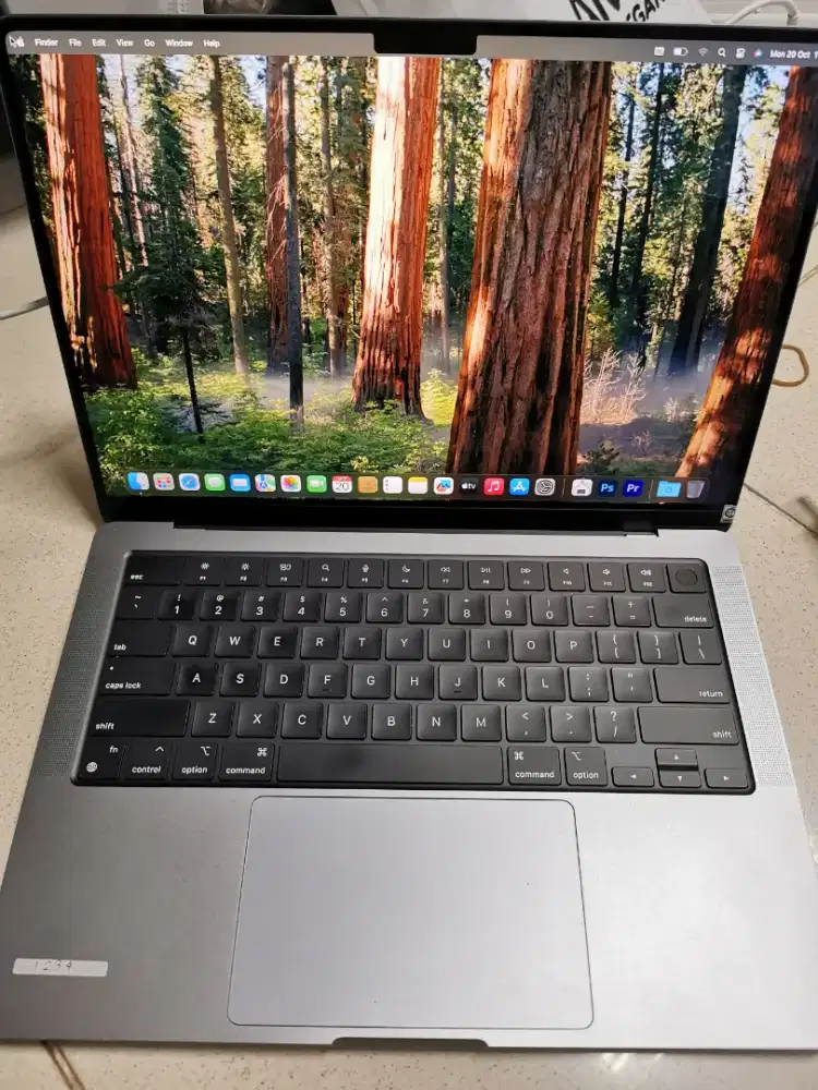 Macbook pro m1 2021 14 in 16 512