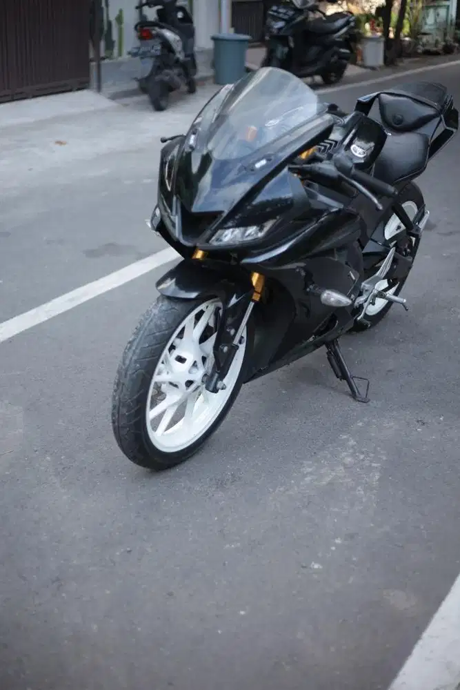 R15 Yamaha Motor