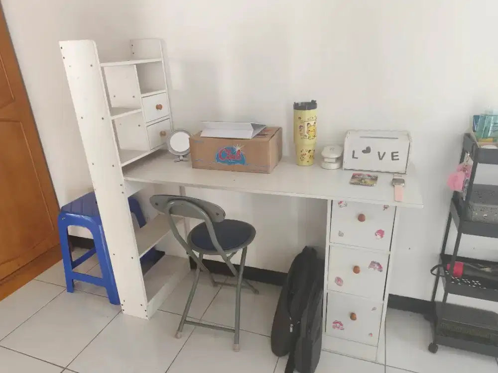 MEJA BELAJAR ANAK