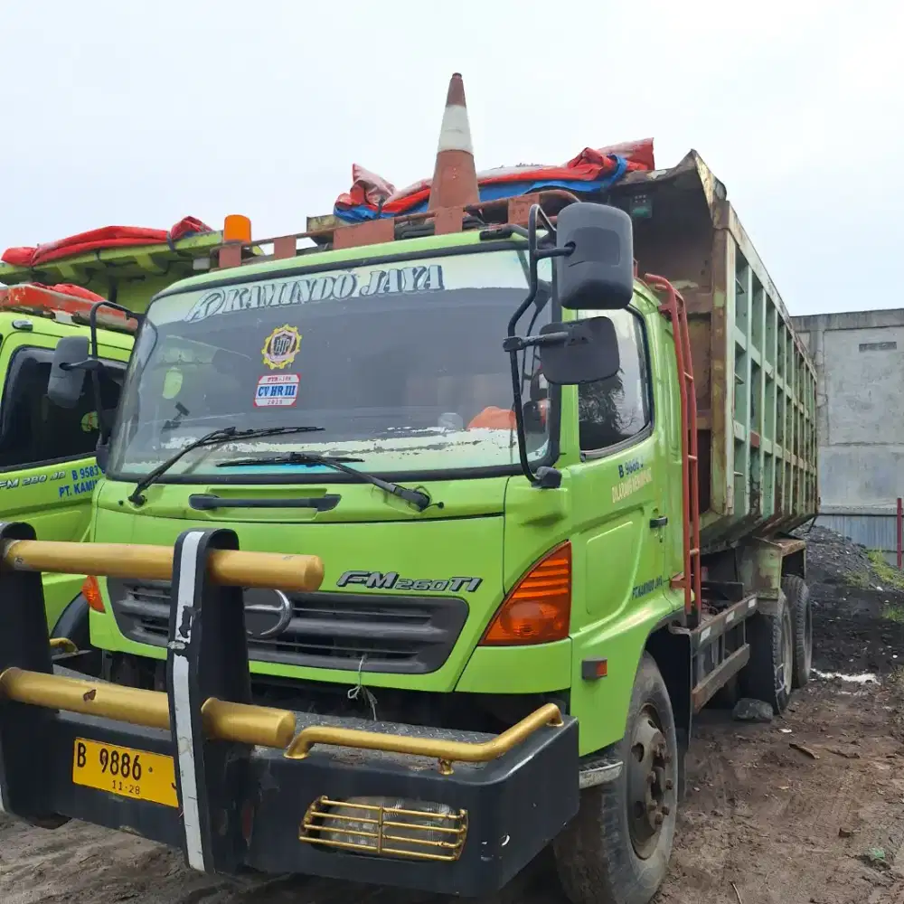Dijual Damp Truk Hino