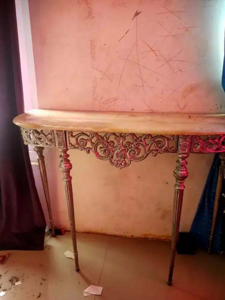 Di Jual Meja Rias