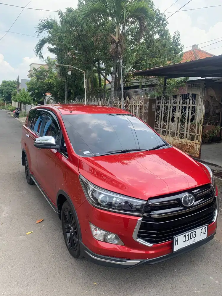 Innova Reborn Venturer 2.4 Diesel Matic 2020