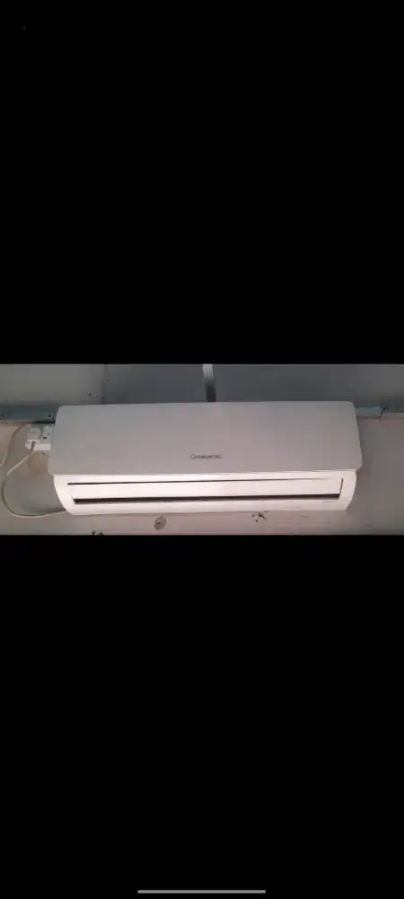 Dijual AC changhong 2pk kondisi masih bagus dingin
