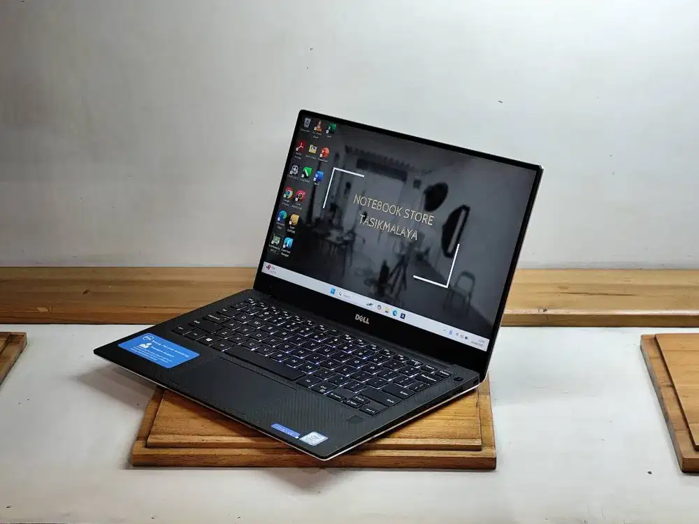 Dell XPS 13 9360 Touch Core i5 8250U Gen 8 8GB/256GB 13 inch 1080p