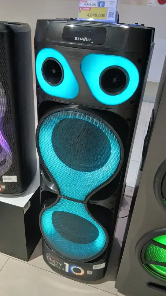 SHARP PARTY SPEAKER