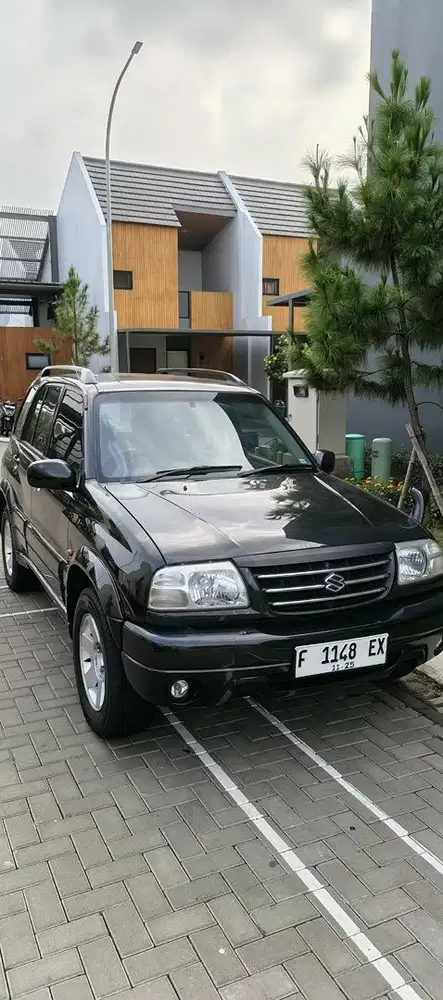 Dijual Suzuki Escudo ORI Mulus