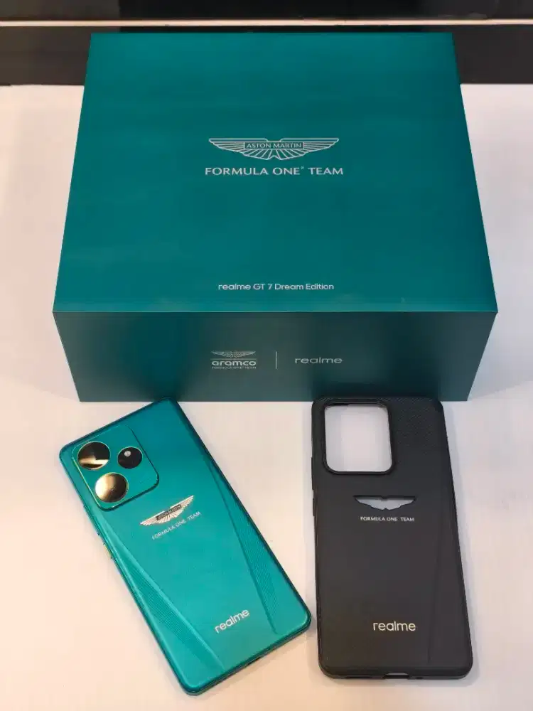 REALME GT 7 16/512 ASTON MARTIN