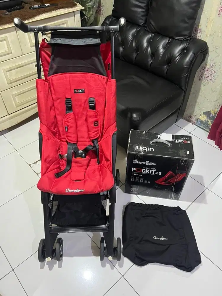 Pockit gen 6 merah stroller