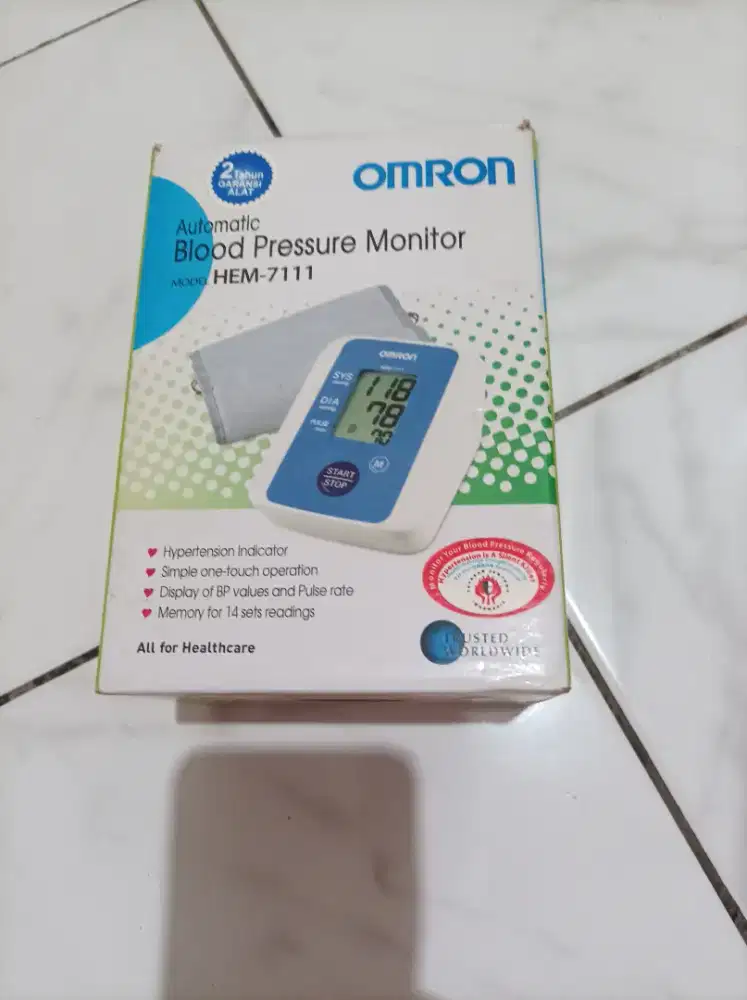 Tensi darah digital Omron HEM7