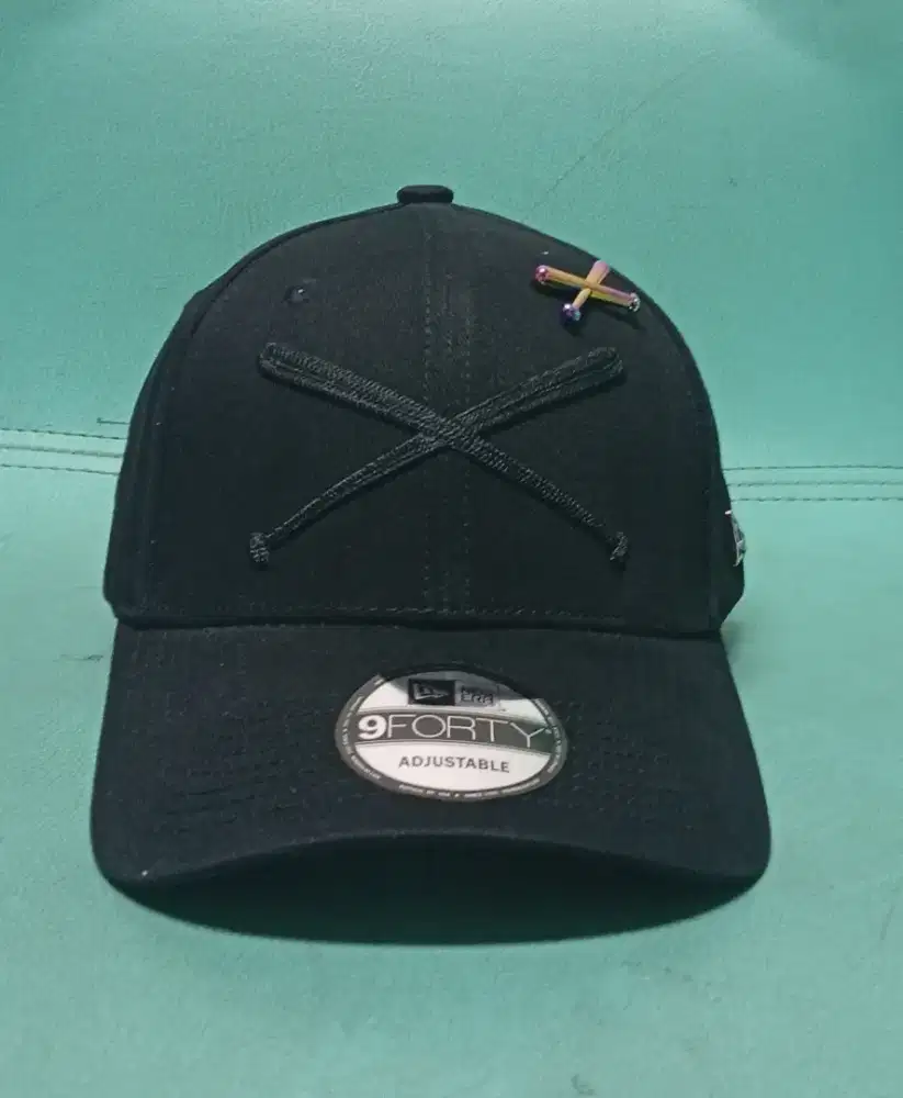 NEW ERA x JUSTFITTEDS BLACK ON BLACK RAINBOW PLATE