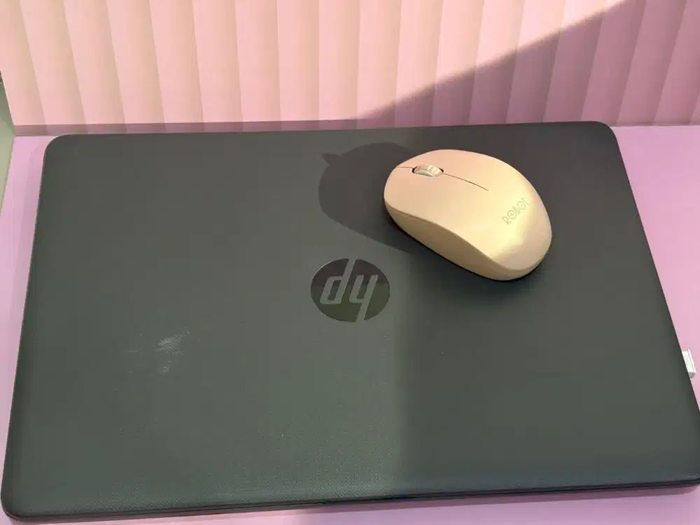 DI JUAL LAPTOP MEREK HP core i5 ram 8 GB  SSD HDD1TB