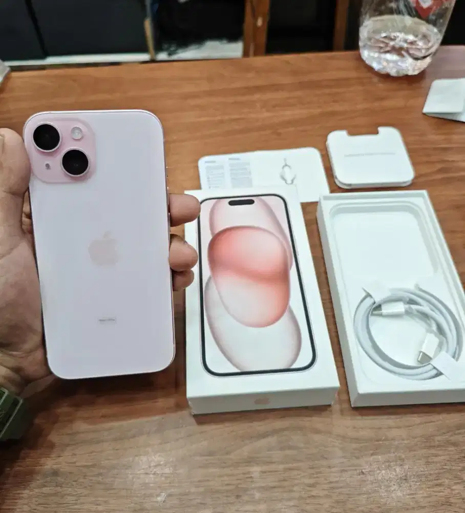 Iphone 15 128 Second like new garansi resmi aktif