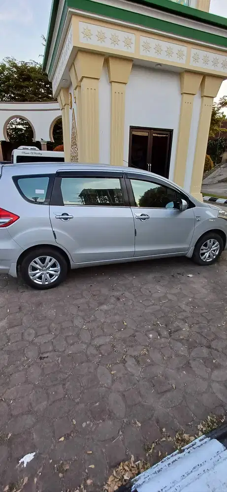 Suzuki Ertiga GL manual 2017