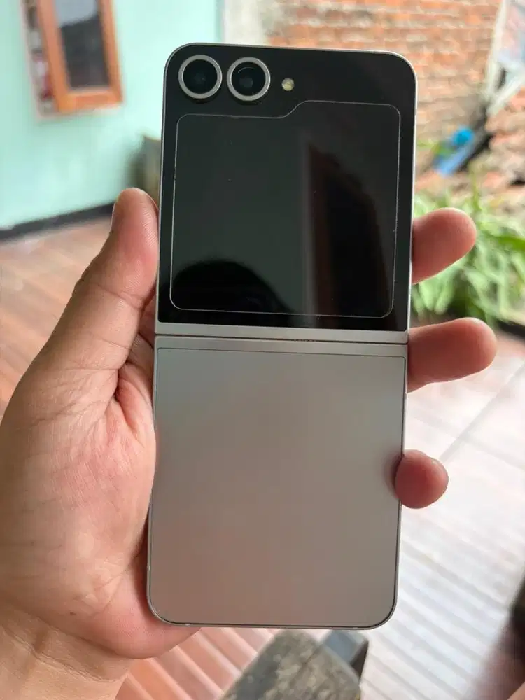 Samsunh Flip 6 12/256