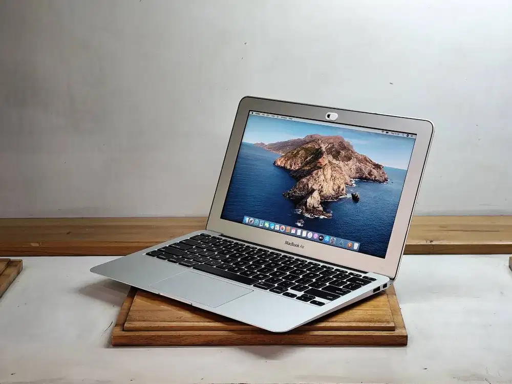 Macbook Air 11 2015 MJVM2 Core i5 4GB/128GB