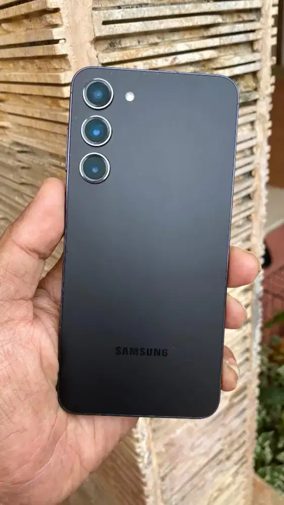 Samsung S23+ masih mulus
