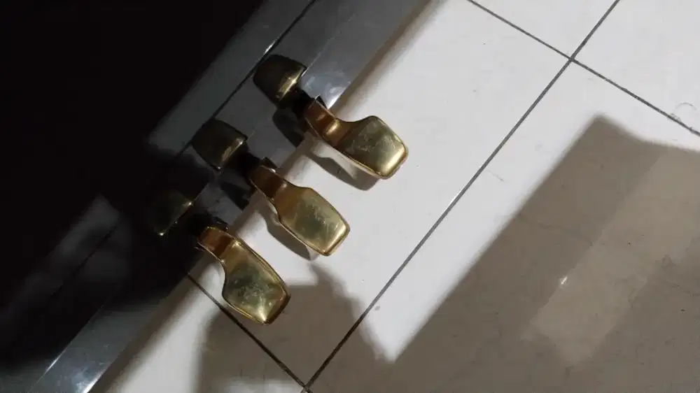 PIANO YAMAHA U1H