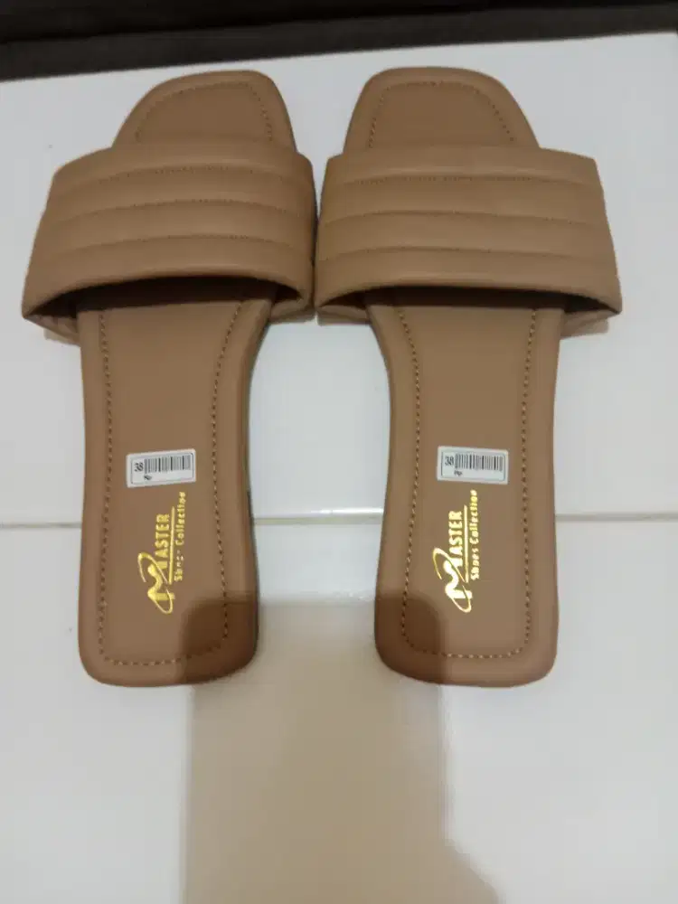 Sandal dan sepatu wanita dapat 2 pcs