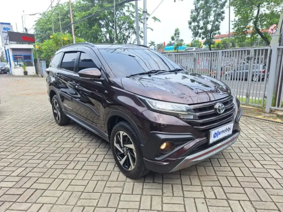 LOW DP Toyota Rush 1.5 TRD Sportivo Bensin-MT 2018