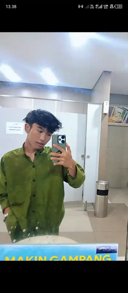 mampu bekerja sama dengan tim