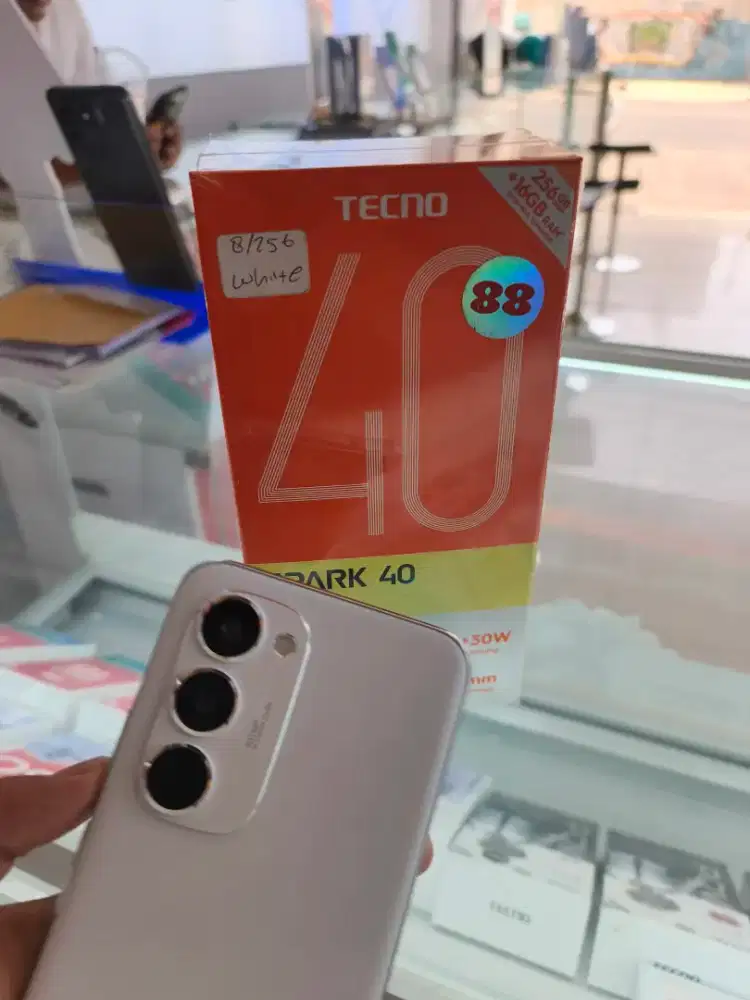 tecno spark 40 pro+ 8/256 segel pabrik garansi resmi