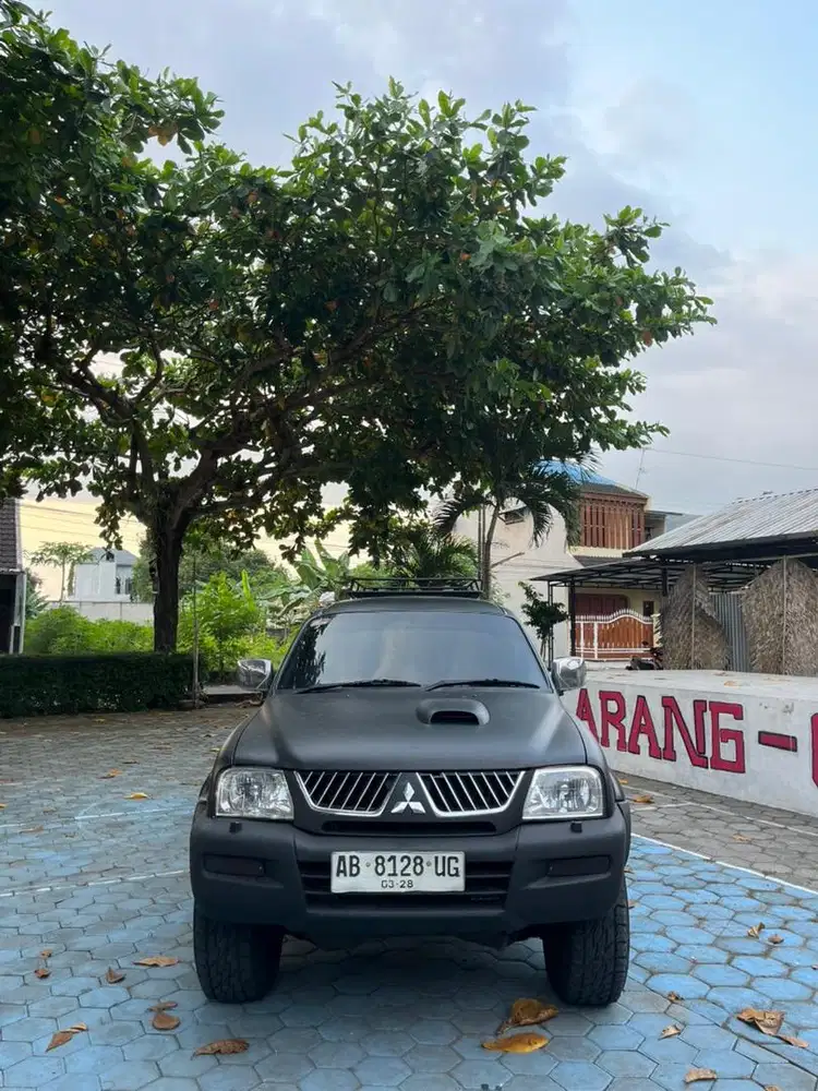 Strada L200 Double Cabin