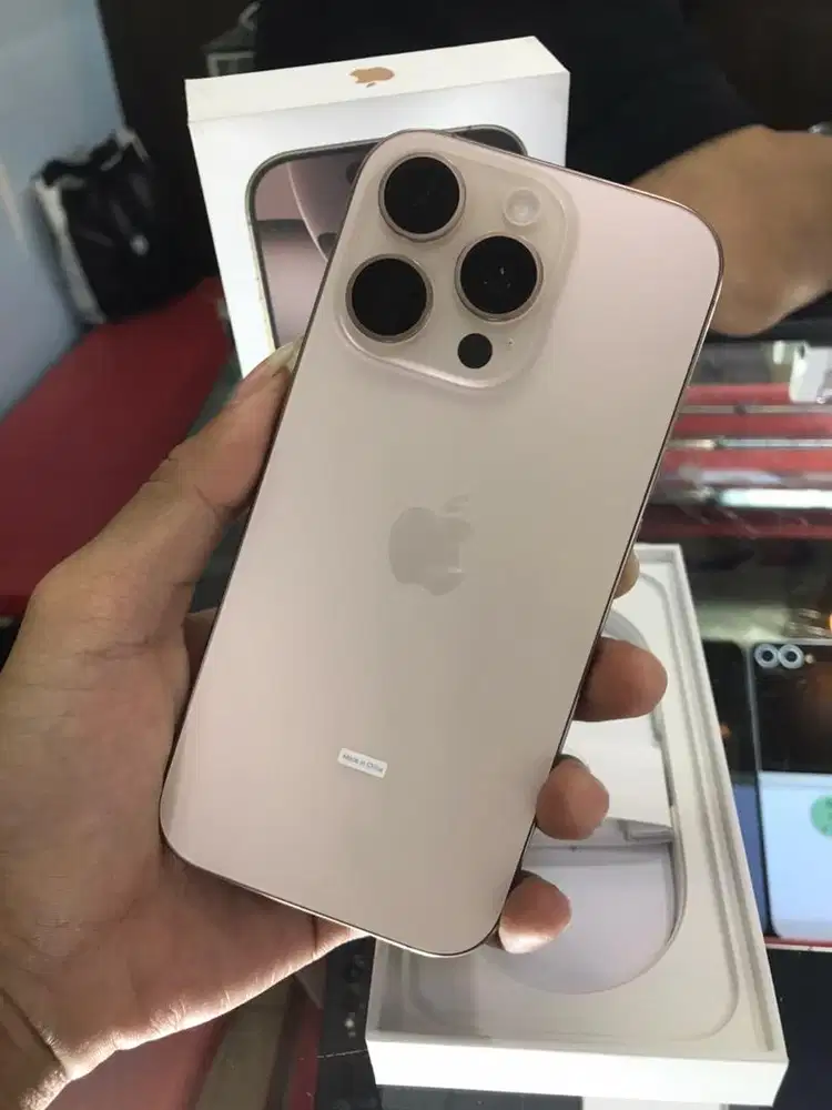 Iphone 16 pro 256gb dessert titanium second like new cc 0
