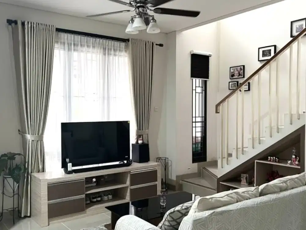 Rumah Bagus Rapi di Serpong Tangerang Selatan dekat BSD semi Furnished