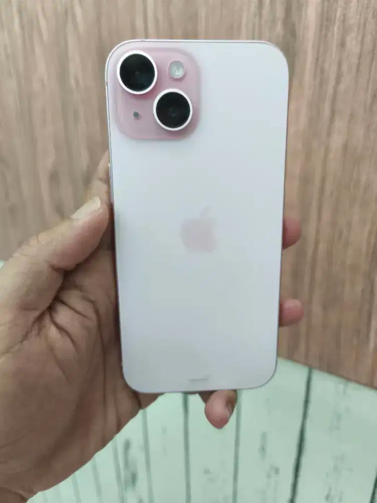 iPhone 15 128GB Pink  ,Garansi panjang ibox