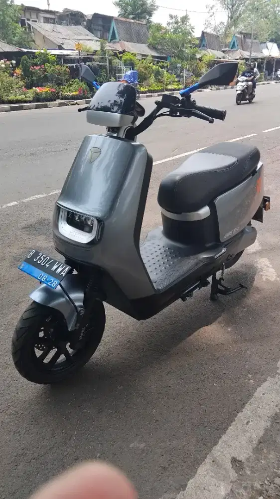 Jual motor yadea E8S listrik 2023