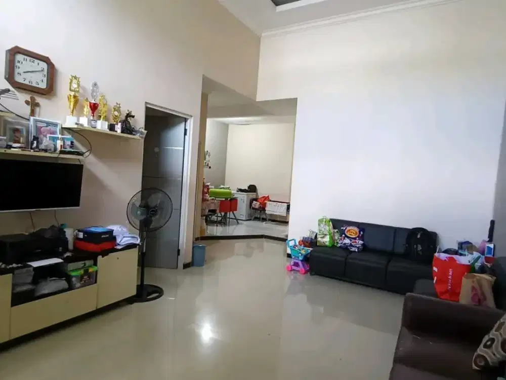 Rumah 2 Lantai Dian Regency Surabaya Murah Siap Huni RIC.A287