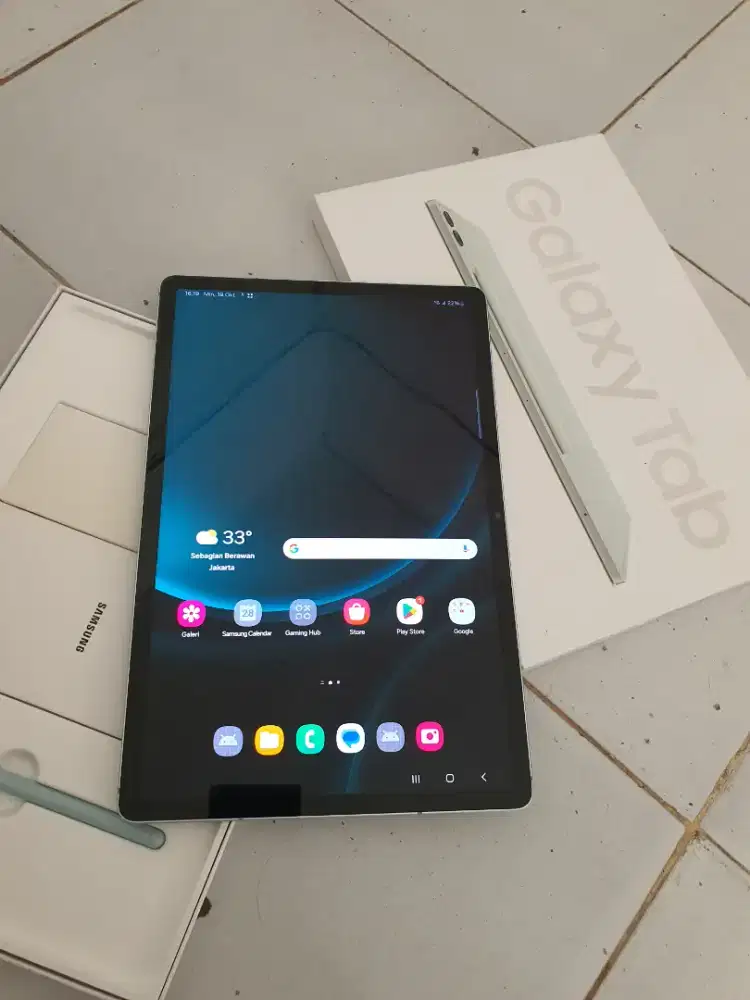 Samsung galaxy tab s9fe plus 5g 12gb/256gb fullset ori sein