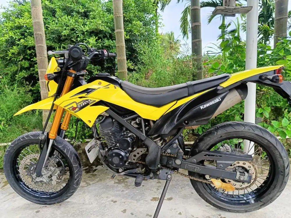 Kawasaki D-Tracker 150 th.2021