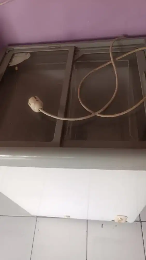 vreezer box 100L pintu kaca