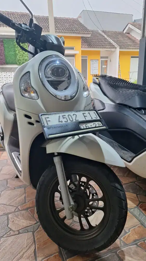 Scoopy prestige 2023 lengkap