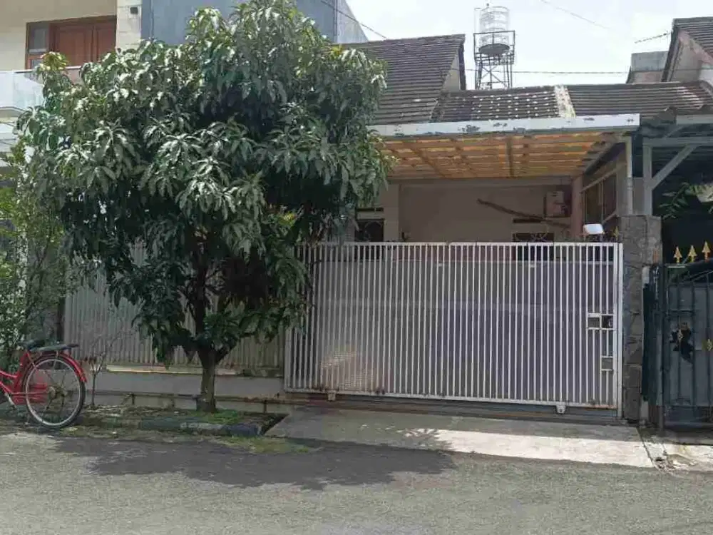 Rumah nyaman siap huni di dalam komplek parakan mas Antapani bandung