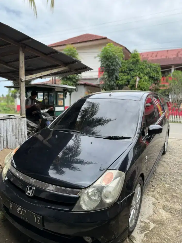 Honda strem 2004 original sorum