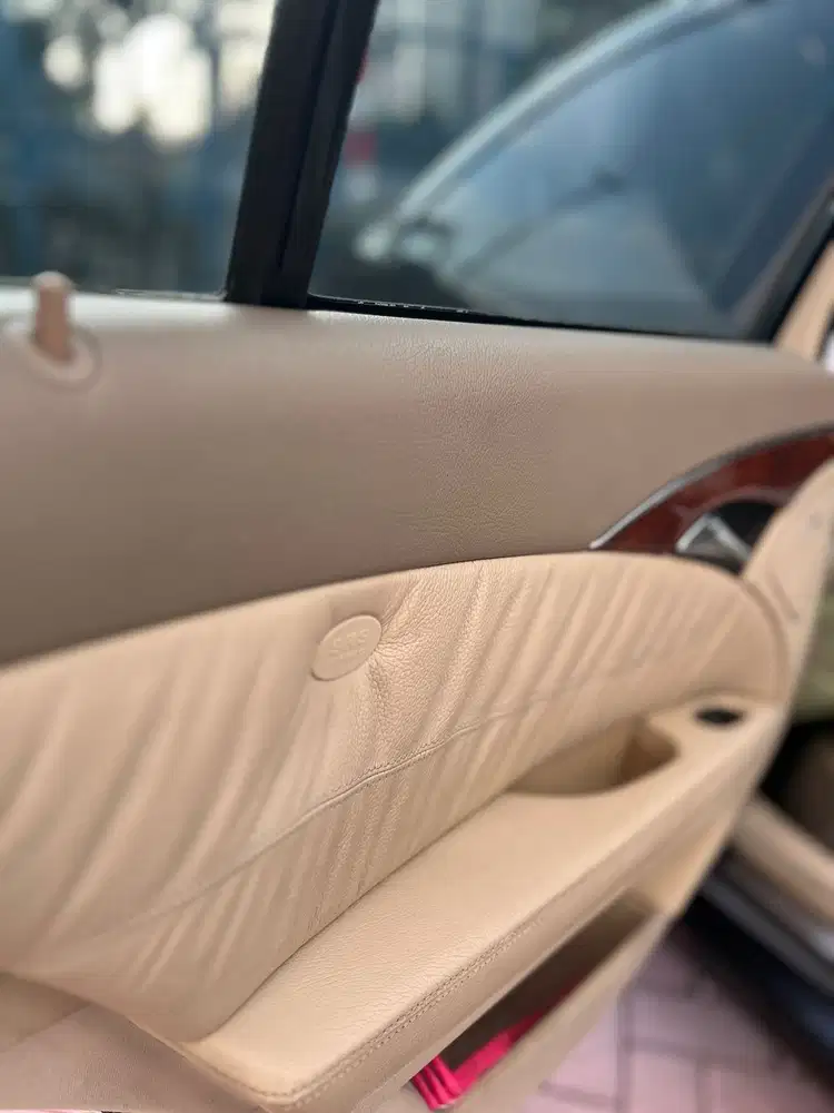 Mercedes-Benz E240 2004 Bensin