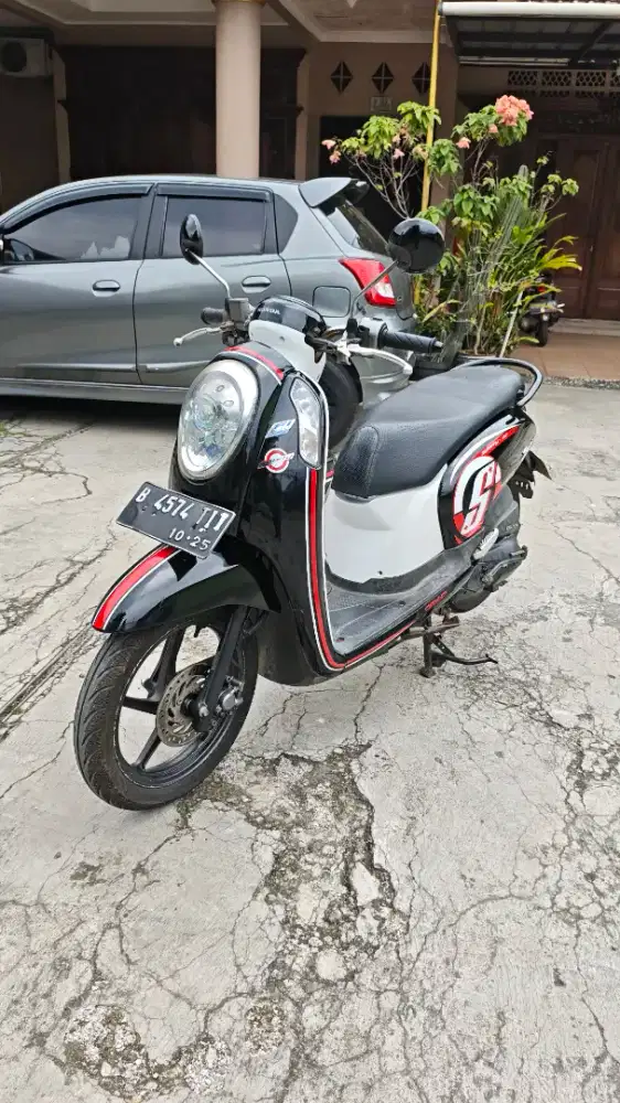 JUAL Scoopy sporty 2015 Surat lengkap