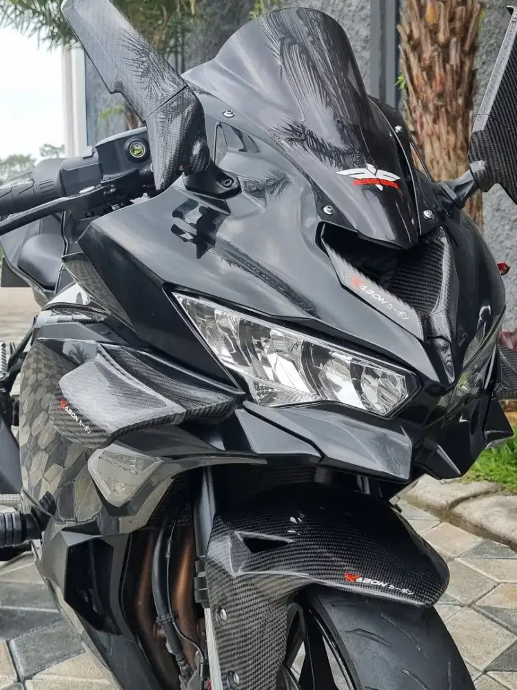Kawasaki ZX25R thn 2022 Odo 9rb 4 Cylinder Hitam Plat L Sby Koko Motor