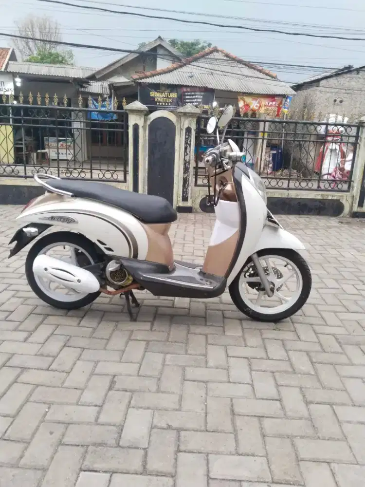 Scoopy karbu 2011