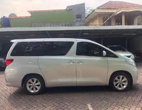 Toyota Alphard 2010 Bensin