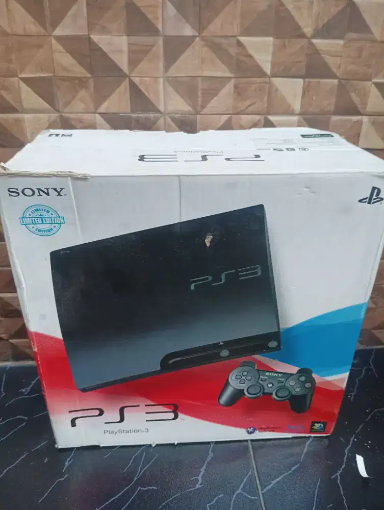 PLAYSTATION 3 slim