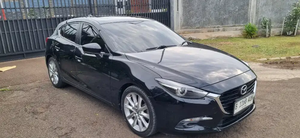Mazda 3 2.0L Tahun  2018 TERAWAT